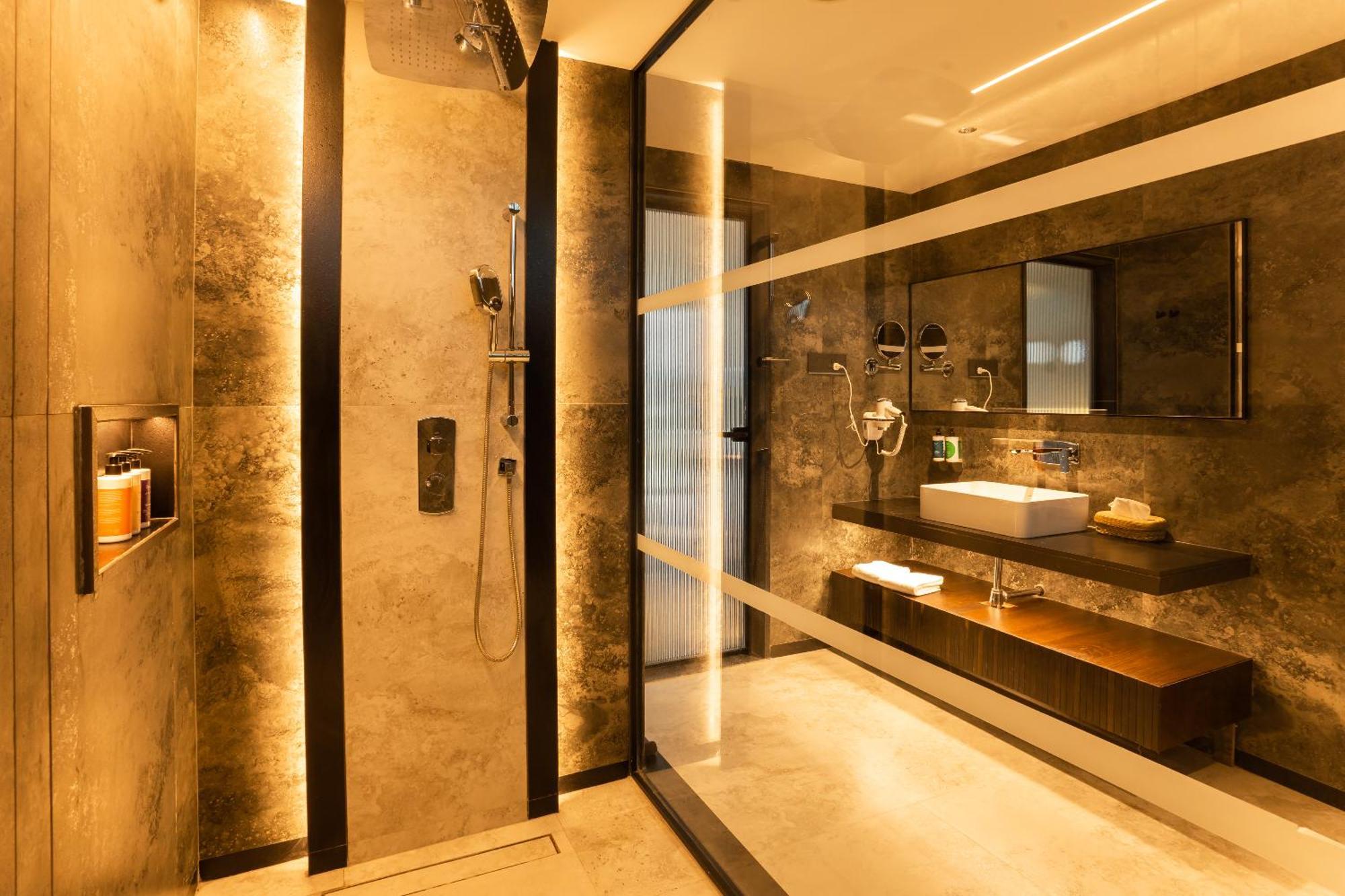Beyond By Sula Hotel Nashik Exterior photo
