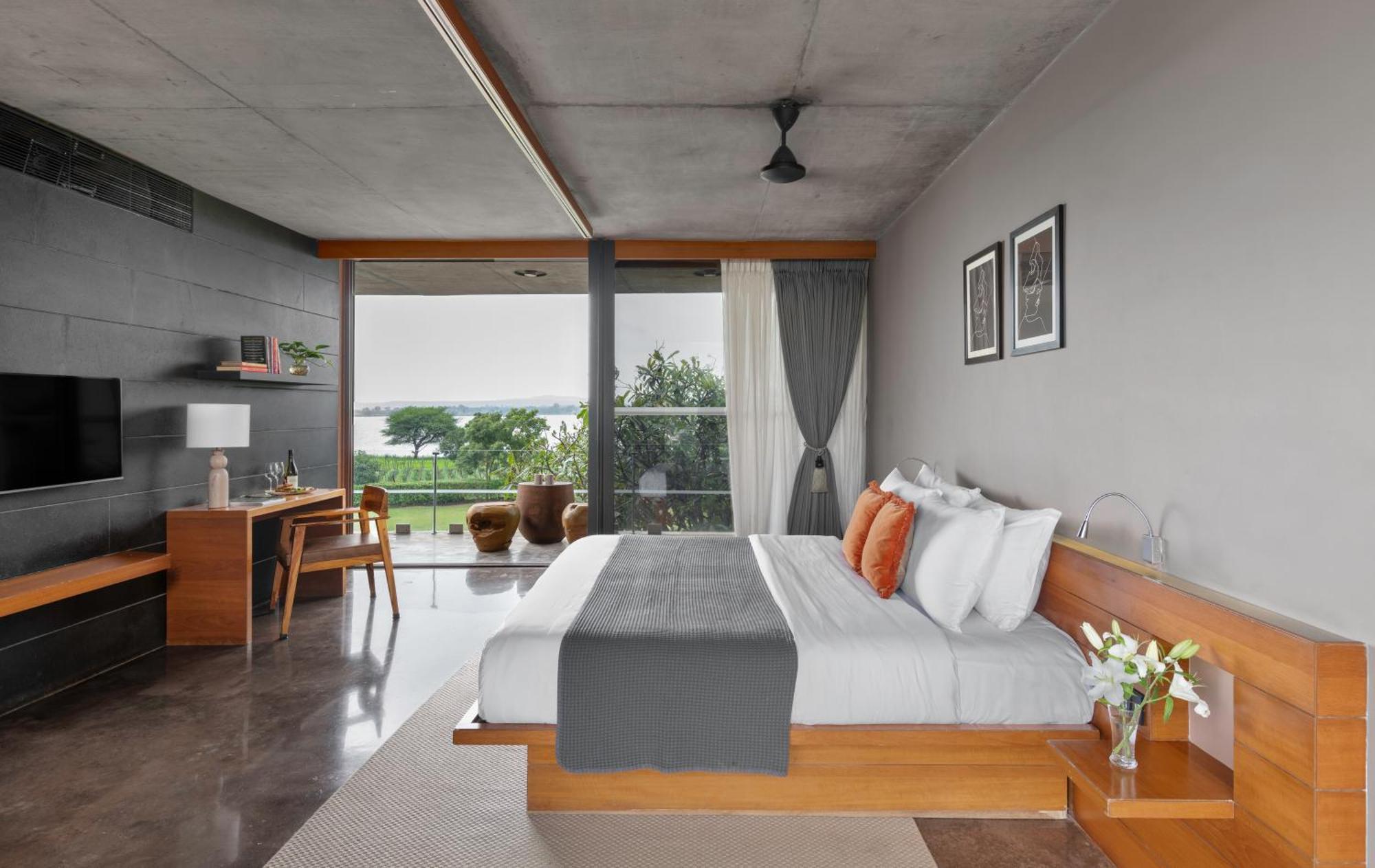 Beyond By Sula Hotel Nashik Exterior photo