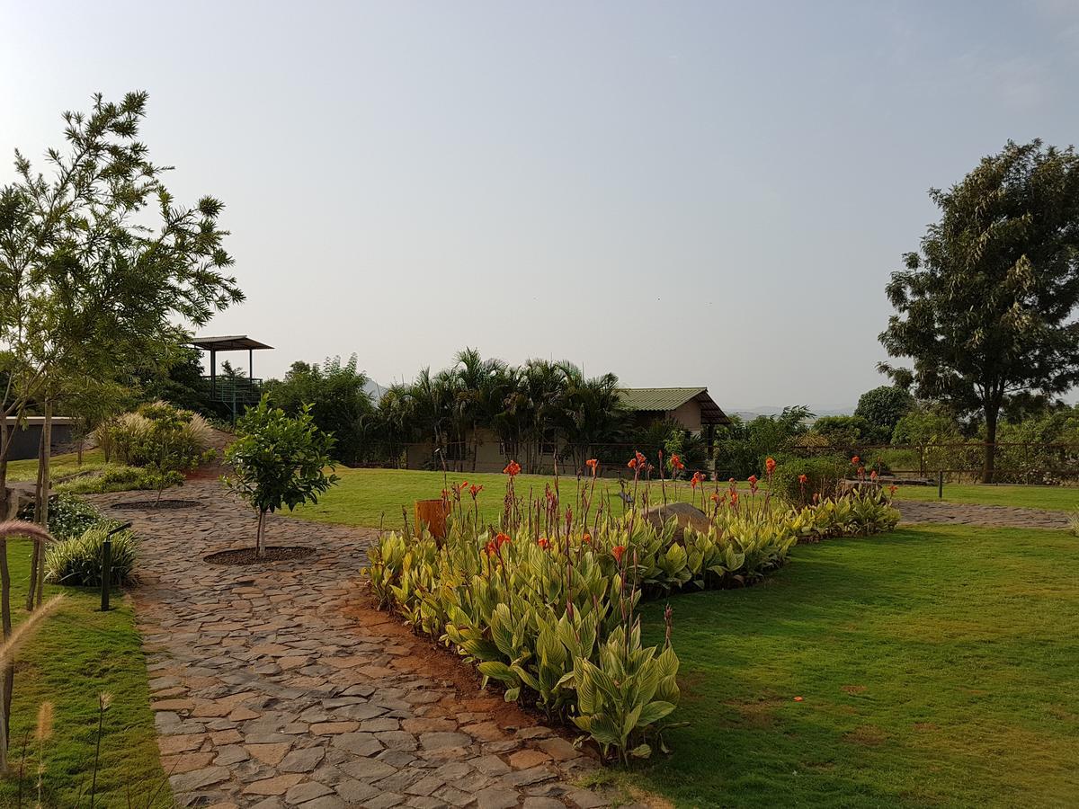 Beyond By Sula Hotel Nashik Exterior photo
