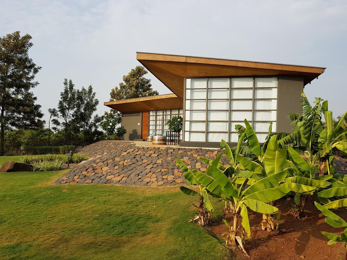 Beyond By Sula Hotel Nashik Exterior photo